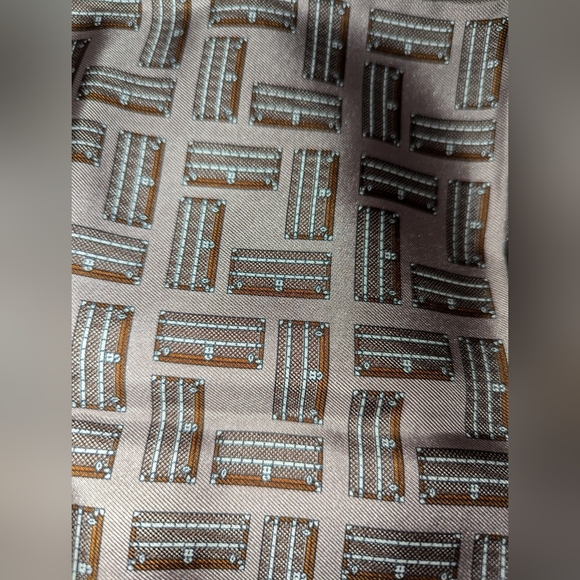 Louis Vuitton Trunks Silk Scarf with Gift Box Purple Brown LNC COA - Picture 3 of 13